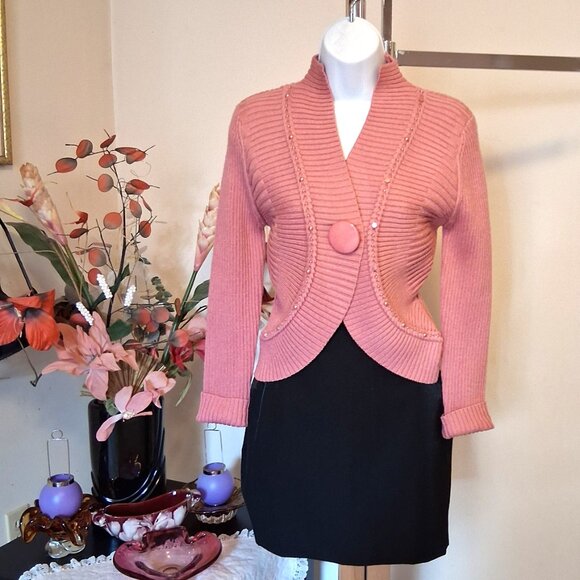 NWT Woman's Pink One Button Knit Shrug Open Front Cardigan Lightweight Sweater - Picture 6 of 9